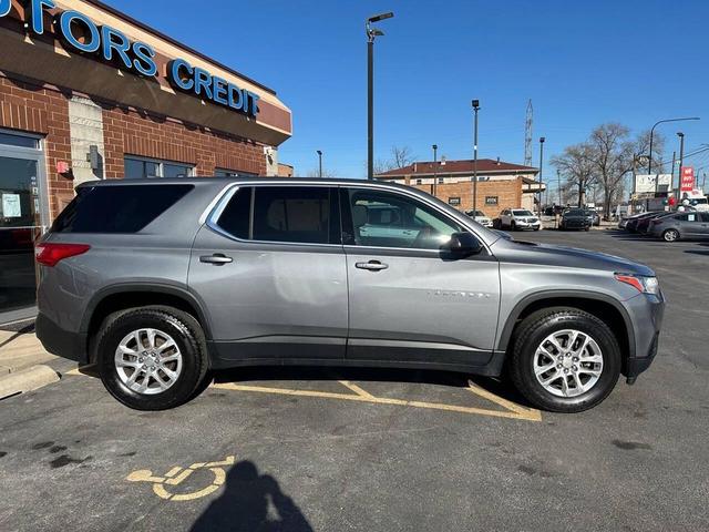 Photo of 2018 Gray Chevrolet Traverse
