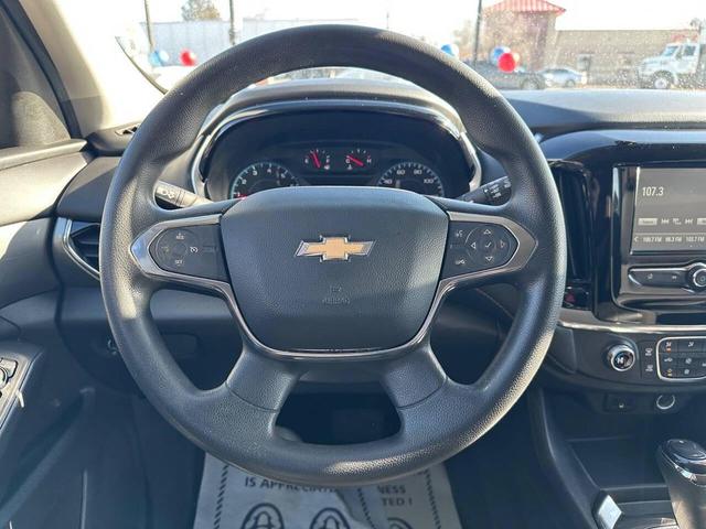 Photo of 2018 Gray Chevrolet Traverse