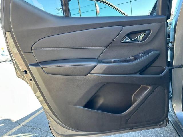 Photo of 2018 Gray Chevrolet Traverse