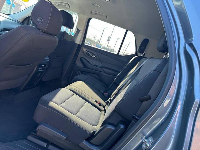 Photo of 2018 Gray Chevrolet Traverse