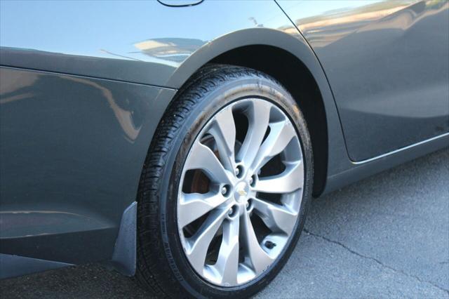 Photo of 2017 Pewter Chevrolet Malibu