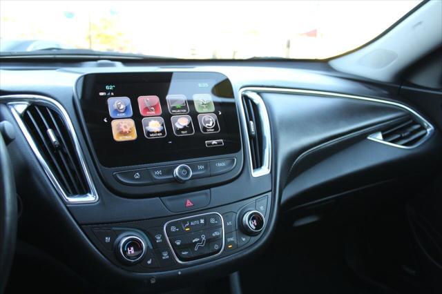 Photo of 2017 Pewter Chevrolet Malibu