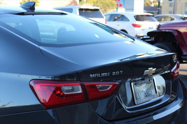 Photo of 2017 Pewter Chevrolet Malibu
