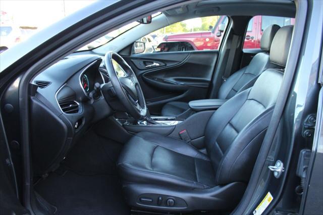 Photo of 2017 Pewter Chevrolet Malibu