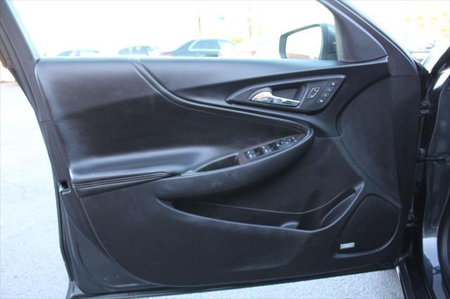 Photo of 2017 Pewter Chevrolet Malibu