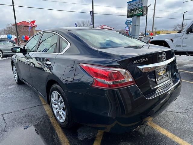 Photo of 2013 Charcoal Nissan Altima