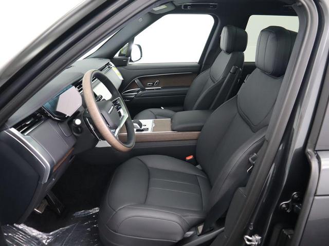 Photo of 2025 Carpathian Grey Premium Metallic Land Rover Range Rover