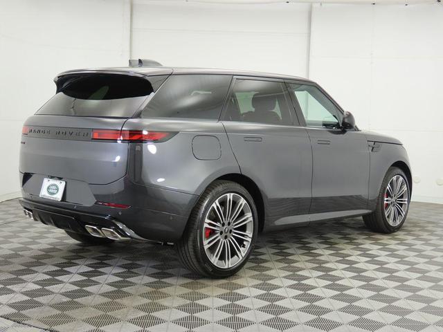Photo of 2025 Carpathian Grey Premium Metallic Land Rover Range Rover Sport