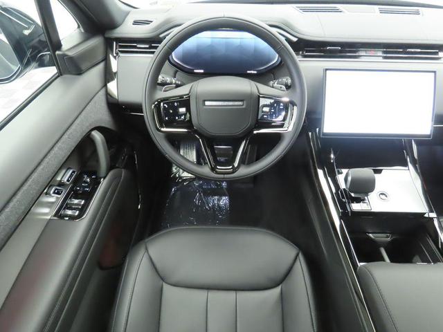 Photo of 2025 Carpathian Grey Premium Metallic Land Rover Range Rover Sport