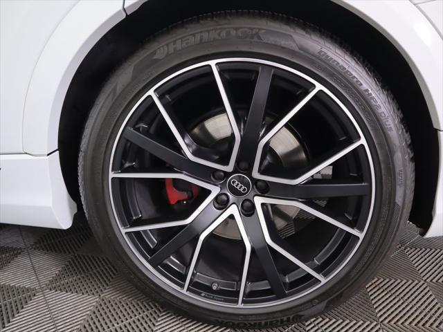 Photo of 2022 Glacier White Audi SQ8