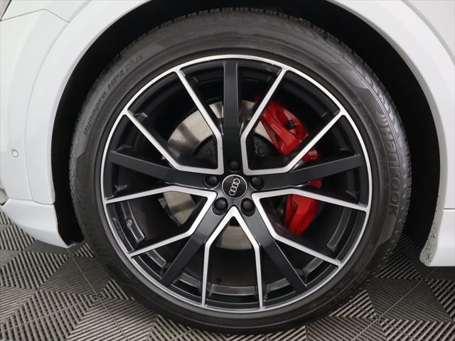 Photo of 2022 Glacier White Audi SQ8