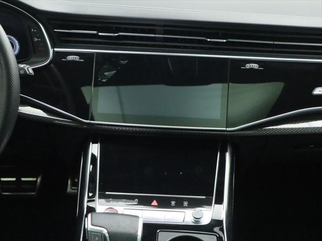 Photo of 2022 Glacier White Audi SQ8