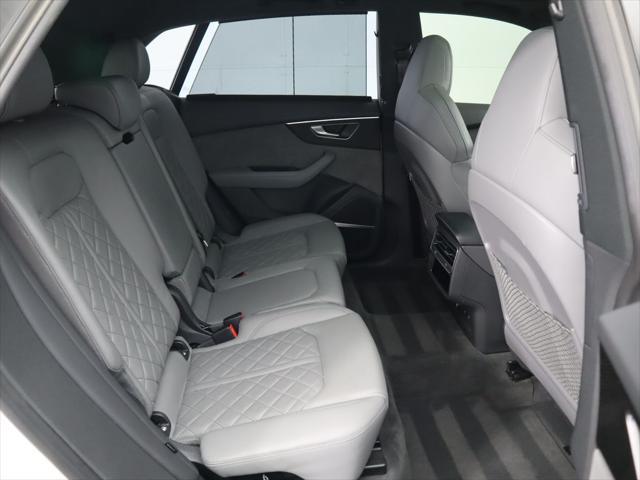 Photo of 2022 Glacier White Audi SQ8