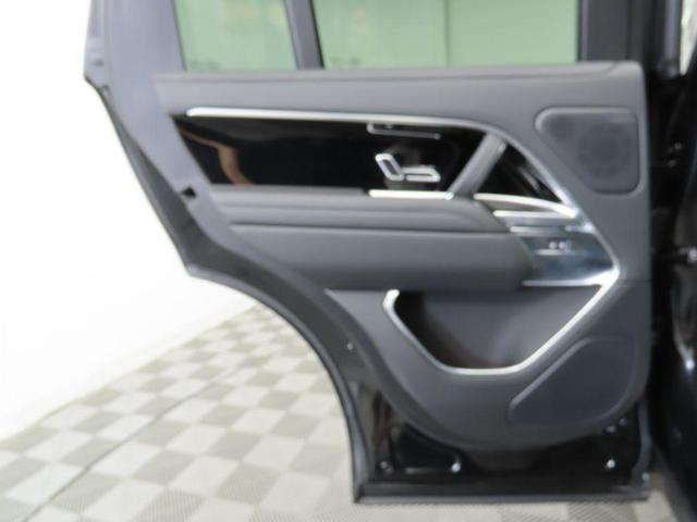Photo of 2025 Santorini Black Metallic Land Rover Range Rover