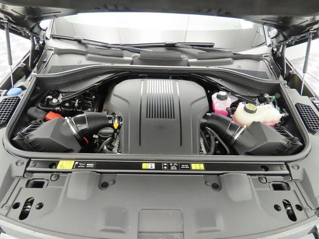 Photo of 2025 Santorini Black Metallic Land Rover Range Rover