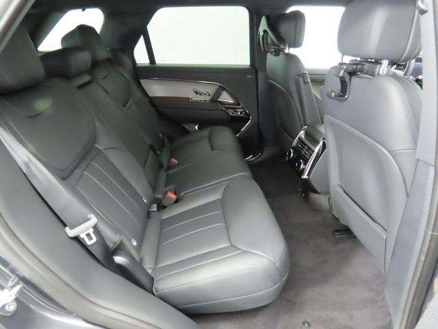 Photo of 2025 Carpathian Gray Premium Metallic Land Rover Range Rover Sport