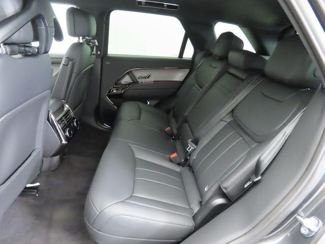 Photo of 2025 Carpathian Gray Premium Metallic Land Rover Range Rover Sport