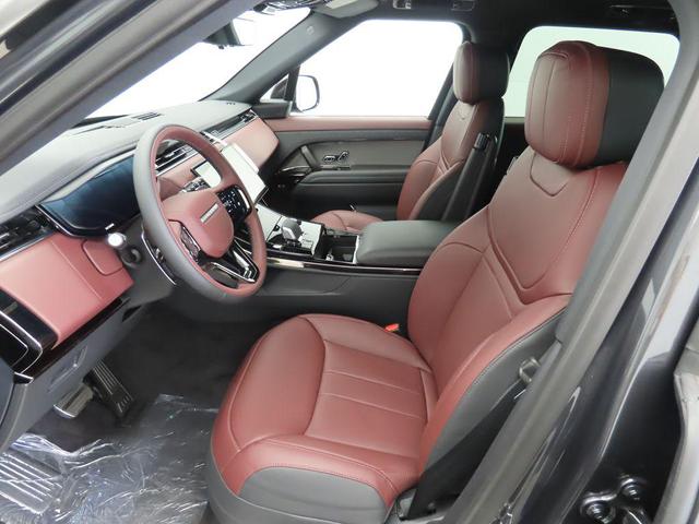 Photo of 2025 Carpathian Grey Premium Metallic Land Rover Range Rover Sport