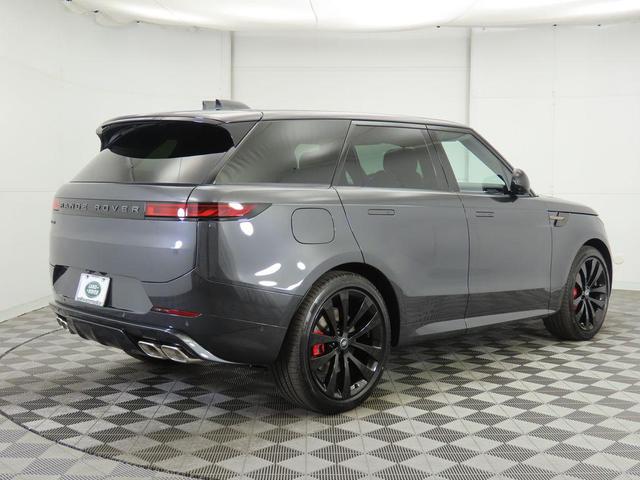 Photo of 2025 Carpathian Grey Premium Metallic Land Rover Range Rover Sport