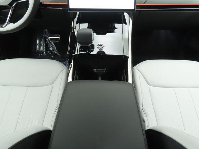 Photo of 2025 Carpathian Gray Premium Metallic Land Rover Range Rover Sport