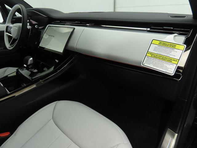 Photo of 2025 Carpathian Gray Premium Metallic Land Rover Range Rover Sport