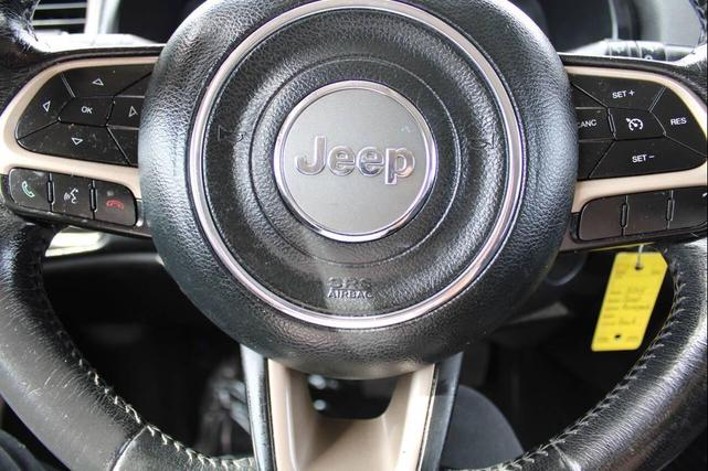 Photo of 2015 Black Jeep Renegade