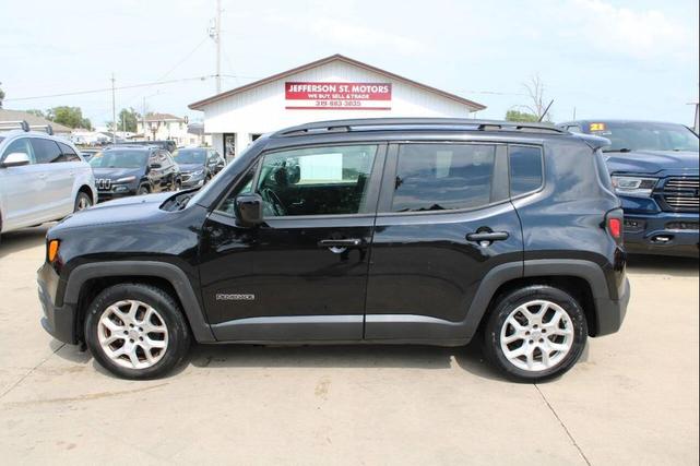 Photo of 2015 Black Jeep Renegade