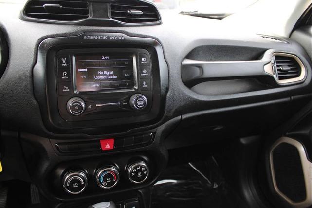 Photo of 2015 Black Jeep Renegade