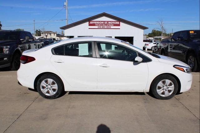 Photo of 2017 Clear White Kia Forte