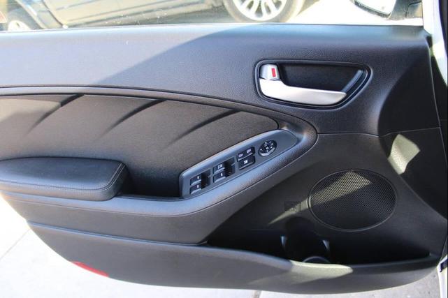 Photo of 2017 Clear White Kia Forte