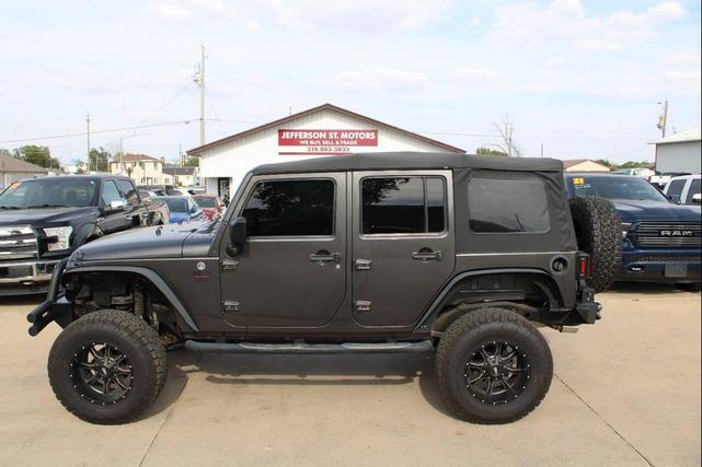 Photo of 2014 Granite Crystal Metallic Clearcoat Jeep Wrangler Unlimited