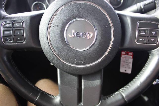 Photo of 2014 Granite Crystal Metallic Clearcoat Jeep Wrangler Unlimited