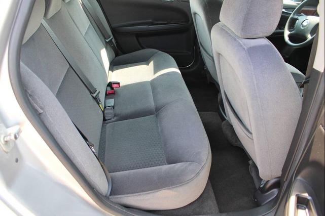 Photo of 2006 Silver Chevrolet Impala