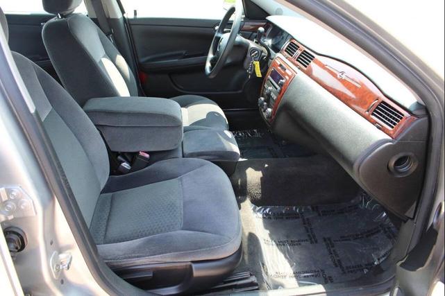 Photo of 2006 Silver Chevrolet Impala