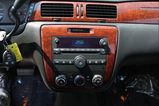 Photo of 2006 Silver Chevrolet Impala