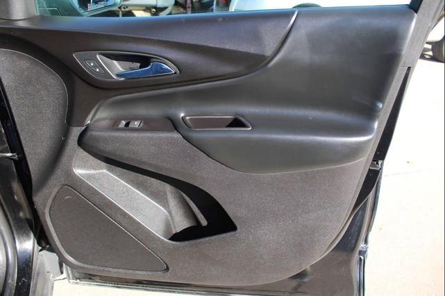 Photo of 2018 Mosaic Black Metallic Chevrolet Equinox