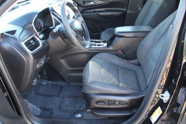 Photo of 2018 Mosaic Black Metallic Chevrolet Equinox