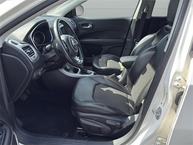 Photo of 2020 White Clearcoat Jeep Compass