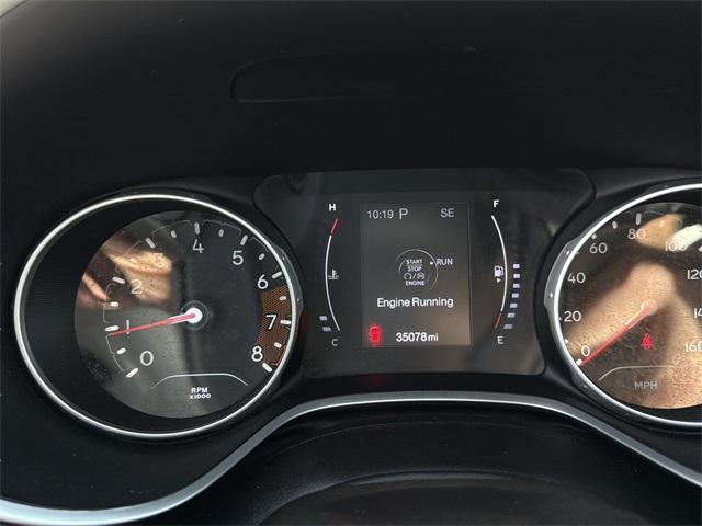 Photo of 2020 White Clearcoat Jeep Compass