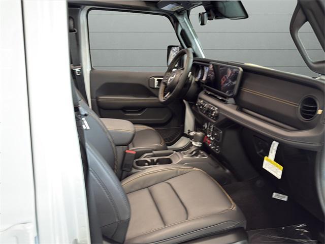 Photo of 2025 Bright White Clearcoat Jeep Wrangler