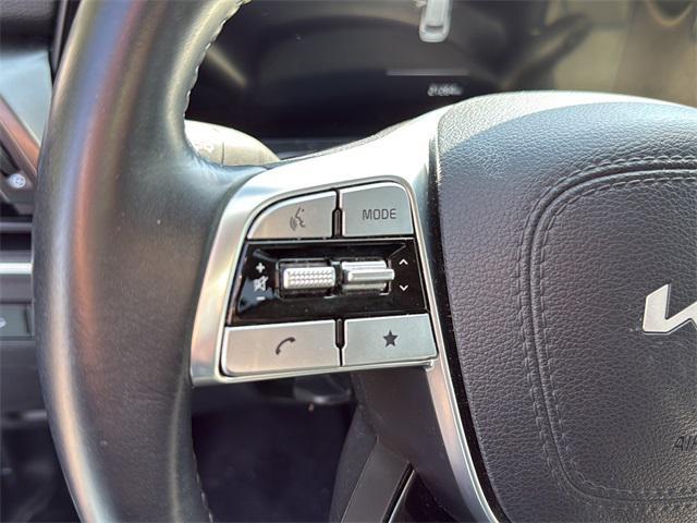 Photo of 2025 Ebony Black Kia Telluride