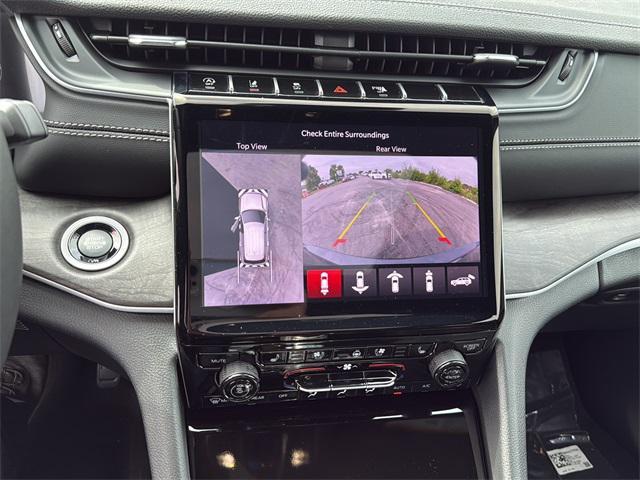 Photo of 2025 Baltic Gray Metallic Clearcoat Jeep Grand Cherokee L