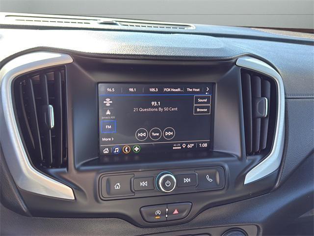 Photo of 2024 Summit White GMC Terrain