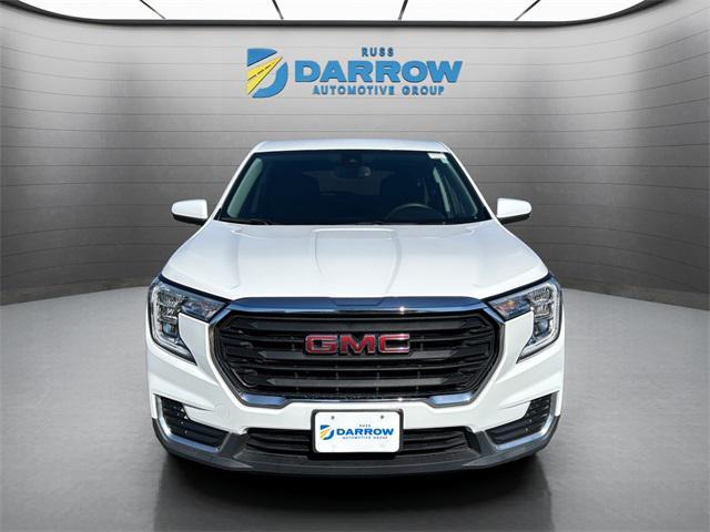 Photo of 2024 Summit White GMC Terrain