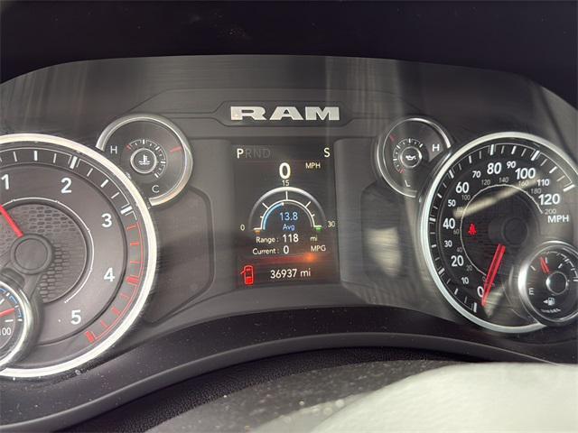 Photo of 2024 Granite Crystal Metallic Clearcoat RAM 2500