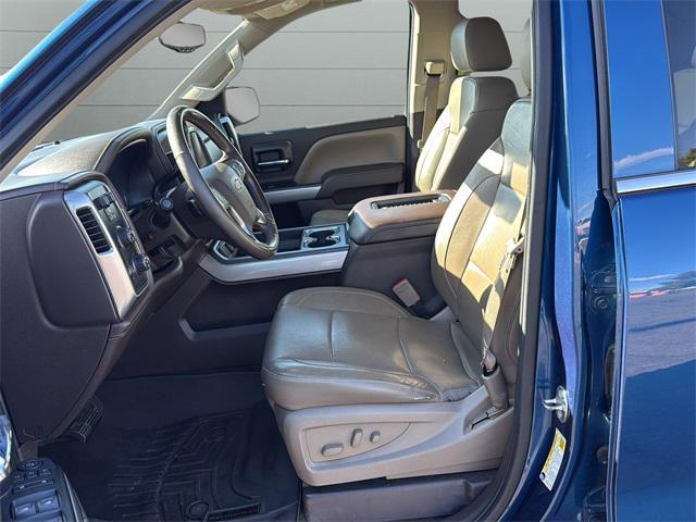 Photo of 2016 Deep Ocean Blue Metallic Chevrolet Silverado 1500