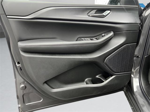 Photo of 2024 Baltic Gray Metallic Clearcoat Jeep Grand Cherokee