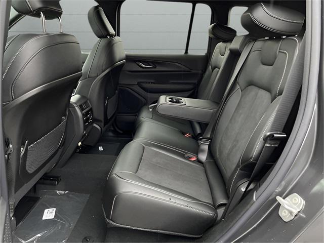 Photo of 2024 Baltic Gray Metallic Clearcoat Jeep Grand Cherokee