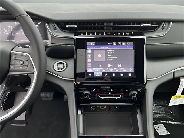 Photo of 2024 Baltic Gray Metallic Clearcoat Jeep Grand Cherokee