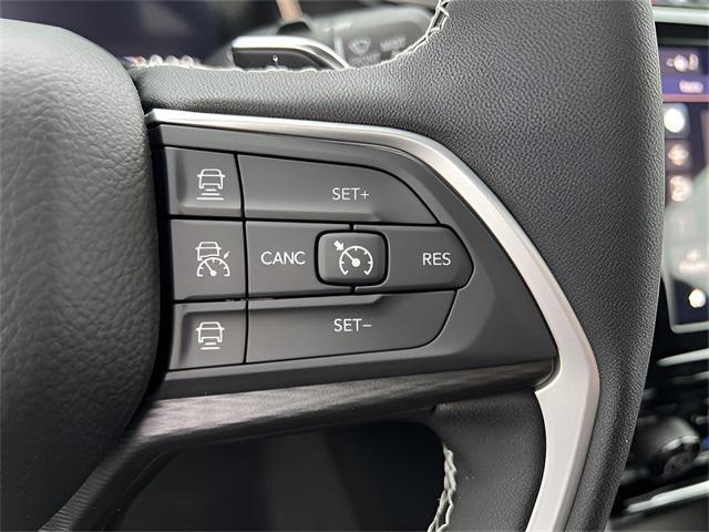 Photo of 2024 Baltic Gray Metallic Clearcoat Jeep Grand Cherokee